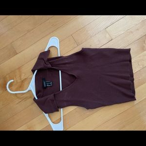 Brown collar tank